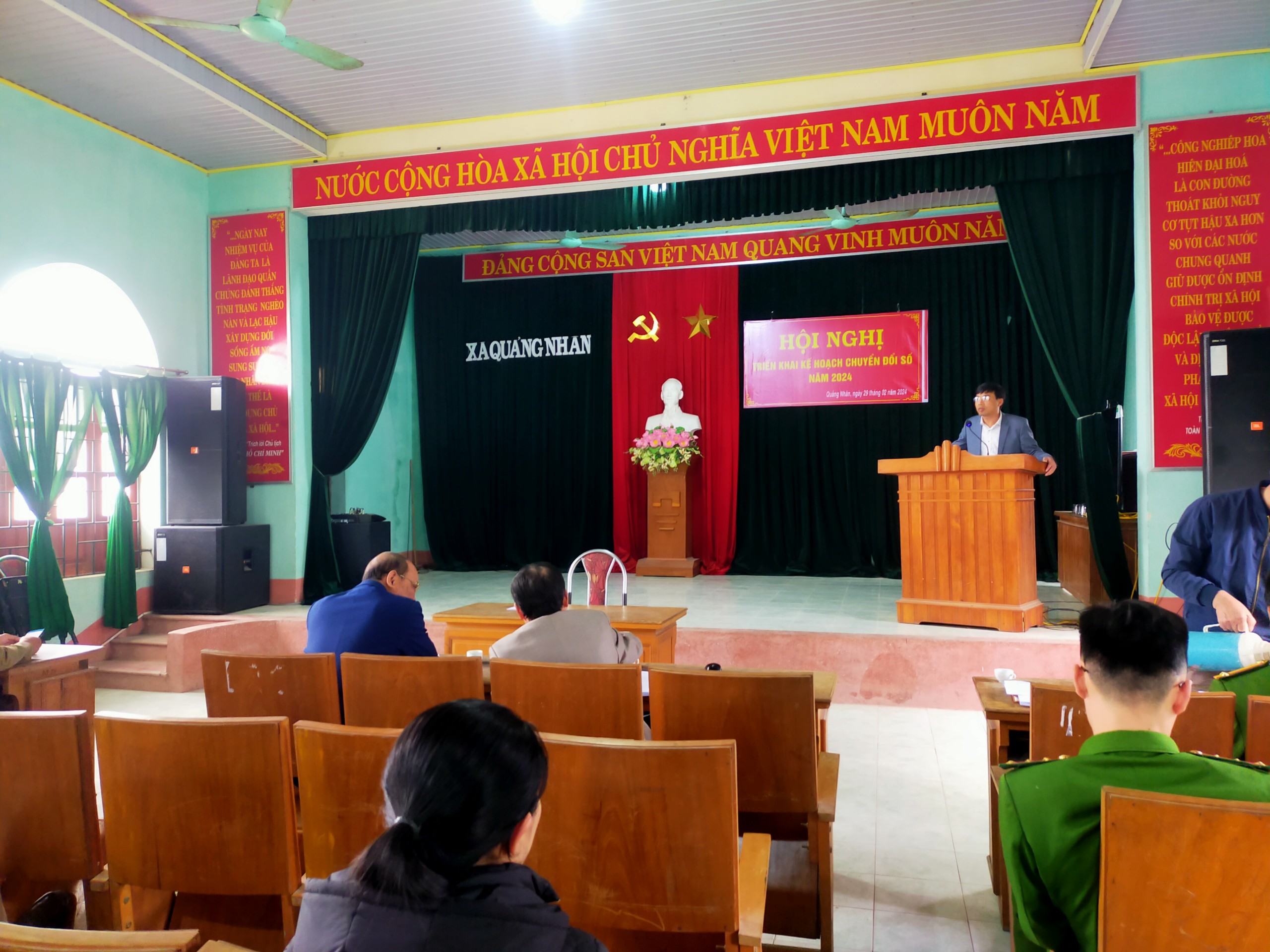 UBND xã Quảng Nhân tổ chức Hội nghị triển khai Kế hoạch Chuyển đổi số năm 2024